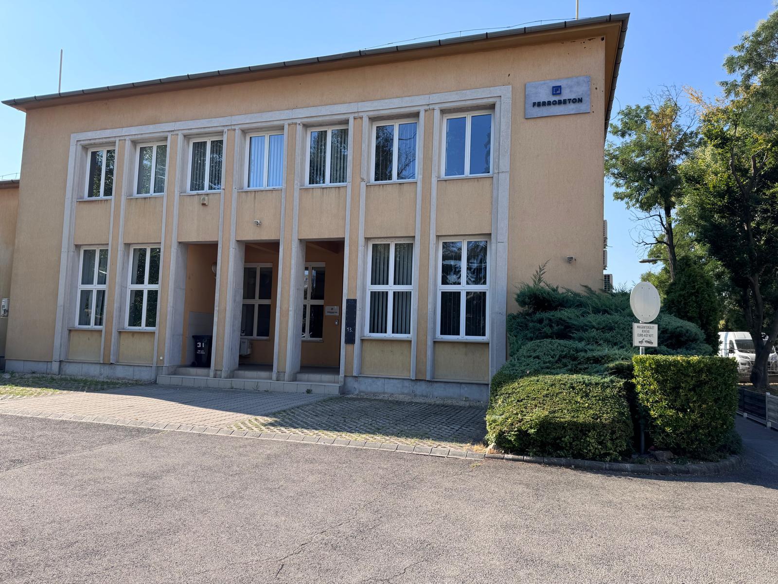 Fehér út 10 iroda